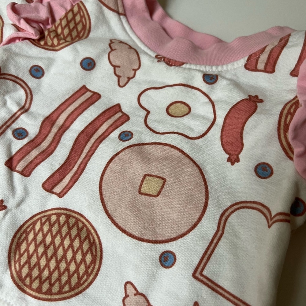 Monica and Andy Breakfast Patterned Ruffle Sweatshirt‎ - Picture 3 of 6